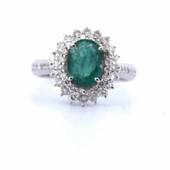BAGUE EN OR BLANC 18 KT avec émeraude de 1,80 ct et diamants