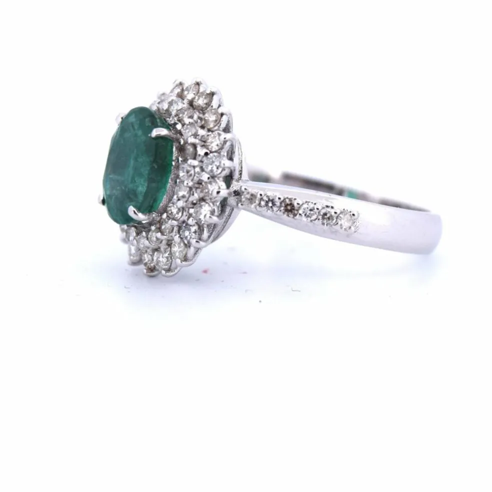 BAGUE EN OR BLANC 18 KT avec émeraude de 1,80 ct et diamants