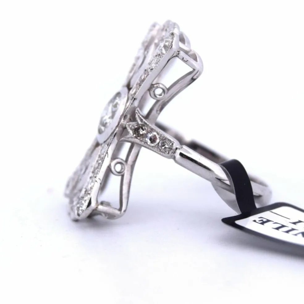 BAGUE EN OR BLANC 18 KT ET DIAMANTS - ART DÉCO