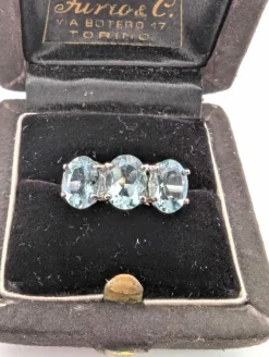 Bague en or blanc, aigue-marine et diamants