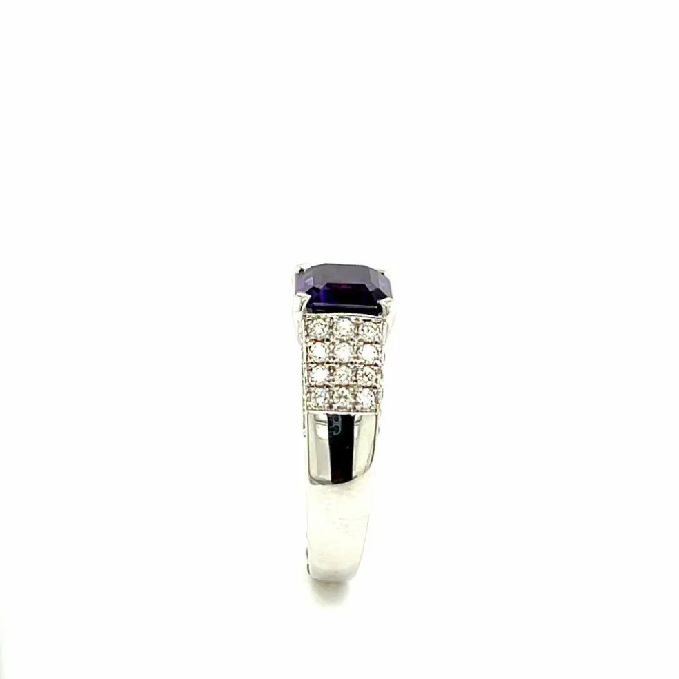 Bague en or blanc Améthyste 2, 12 Carats et Diamants 8, 51 Carats