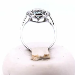 Bague en or blanc avec aigue-marine et diamant