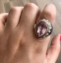 bague en or blanc avec améthyste poire et diamant