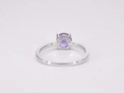 Bague en or blanc avec améthyste