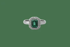 Bague en or blanc avec diamants et émeraude