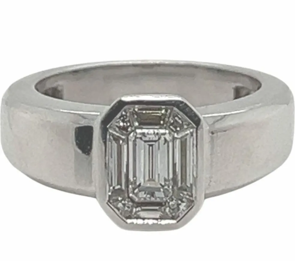 Bague en or blanc avec diamants 1 carat