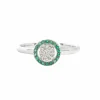 Bague en or blanc avec diamants et émeraudes