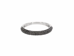 Bague en or blanc avec diamants noirs taille brillant