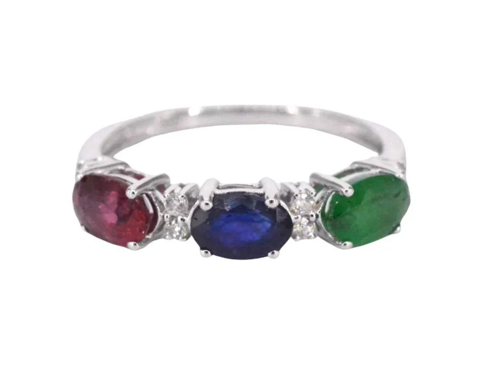 Bague en or blanc avec diamants, saphir, rubis et émeraude