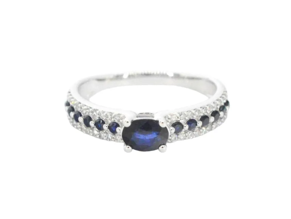 Bague en or blanc avec diamants et saphirs