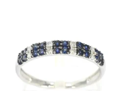 Bague en or blanc avec diamants et saphirs