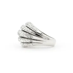 Bague en or blanc avec diamants de 0,76 carat