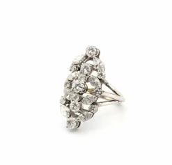 Bague en or blanc avec diamants