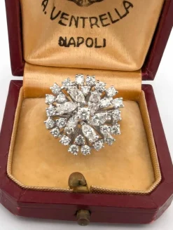 Bague en or blanc avec diamants