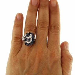 Bague en or blanc avec diamants et saphirs