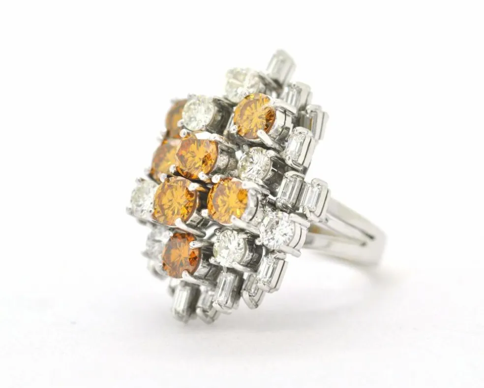 Bague en or blanc avec diamants jaunes et blancs