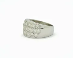Bague en or blanc avec diamants de 1,50 ct