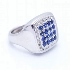 Bague en or blanc avec diamants et saphirs