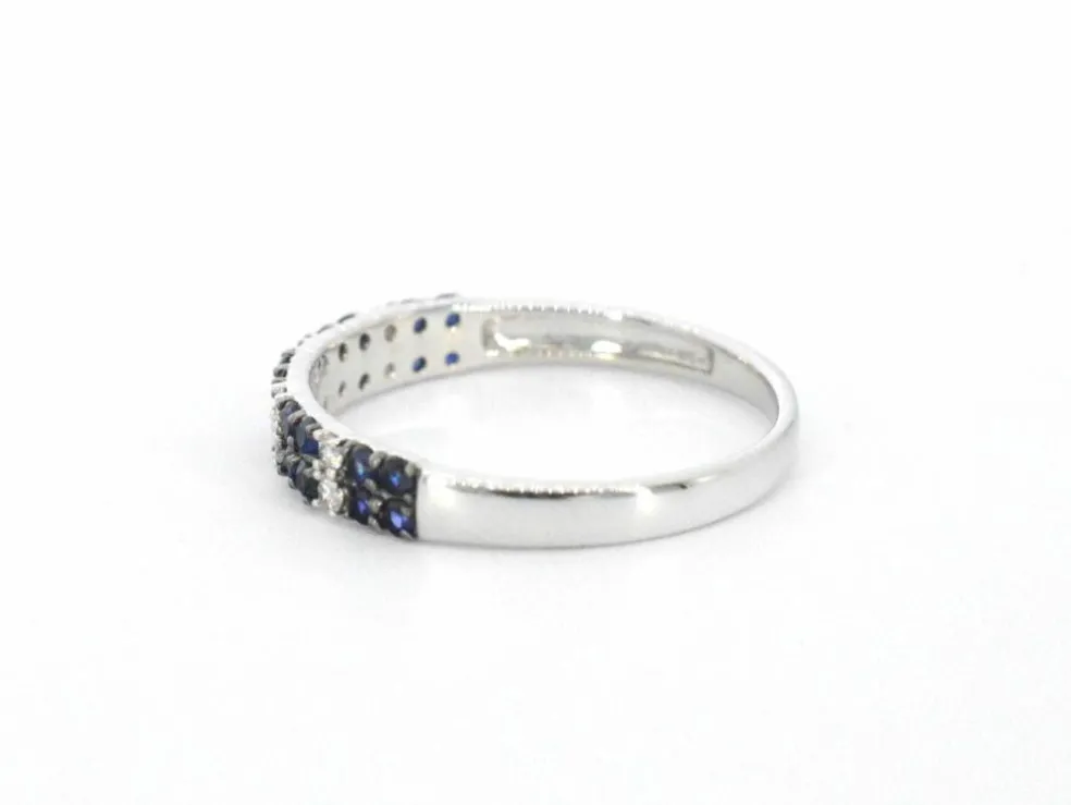 Bague en or blanc avec diamants et saphirs