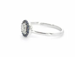 Bague en or blanc avec diamants et saphirs