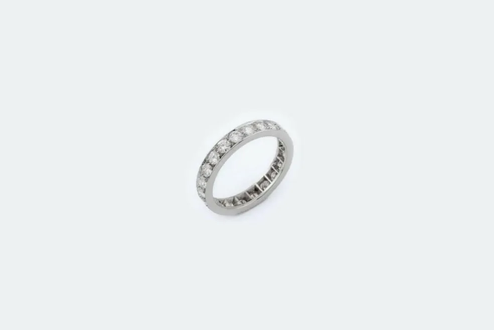Bague en or blanc avec diamants