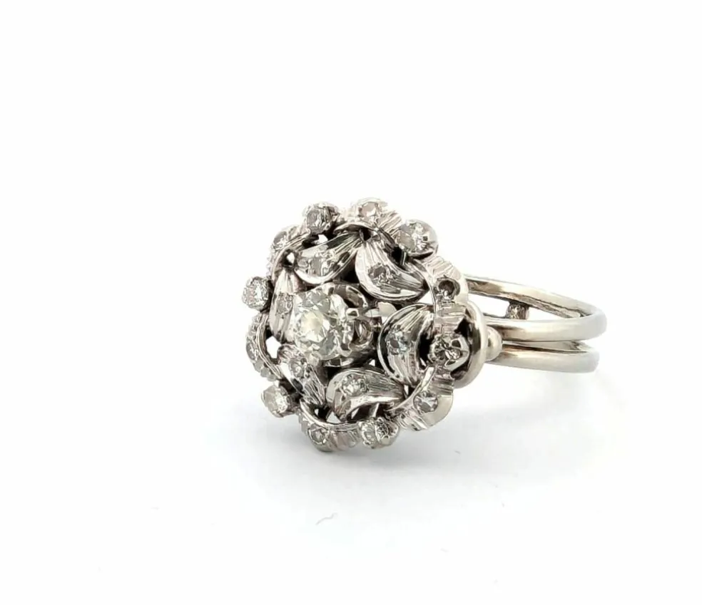 Bague en or blanc avec diamants