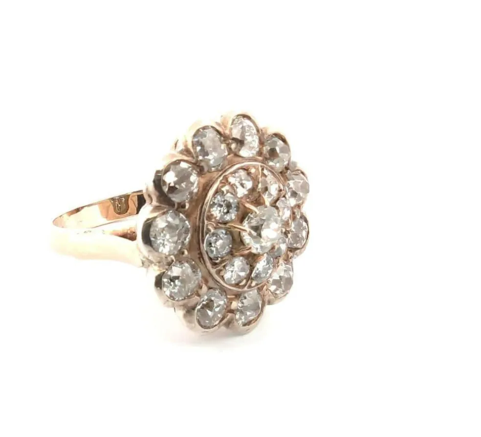 Bague en or blanc avec diamants