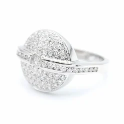 Bague en or blanc avec diamants