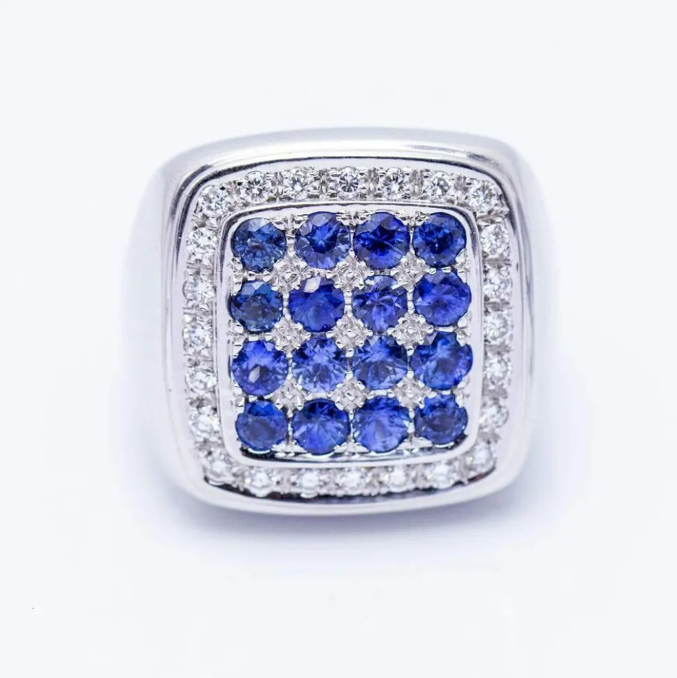 Bague en or blanc avec diamants et saphirs