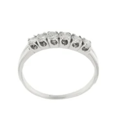 Bague en or blanc avec diamants