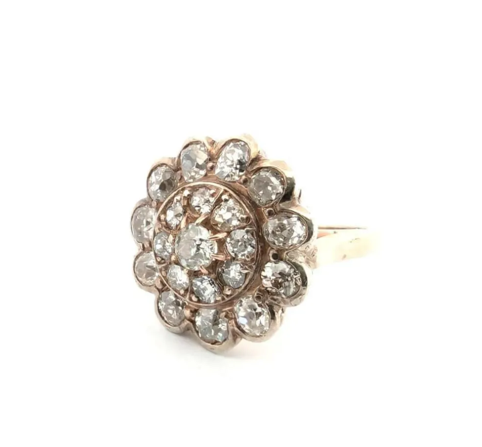 Bague en or blanc avec diamants