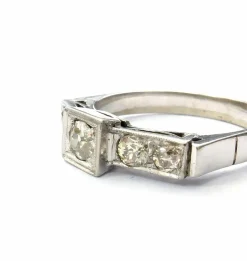 Bague en or blanc avec diamants