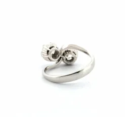 Bague en or blanc avec diamants