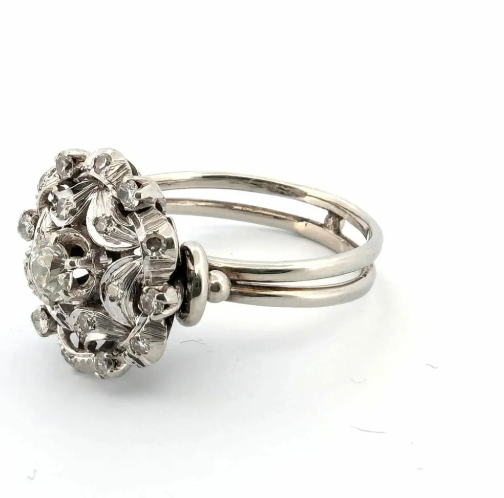 Bague en or blanc avec diamants