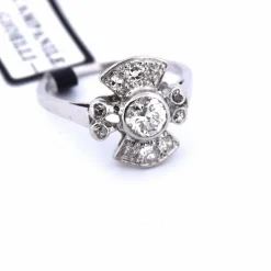 BAGUE EN OR BLANC AVEC DIAMANTS