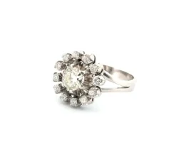 Bague en or blanc avec diamants