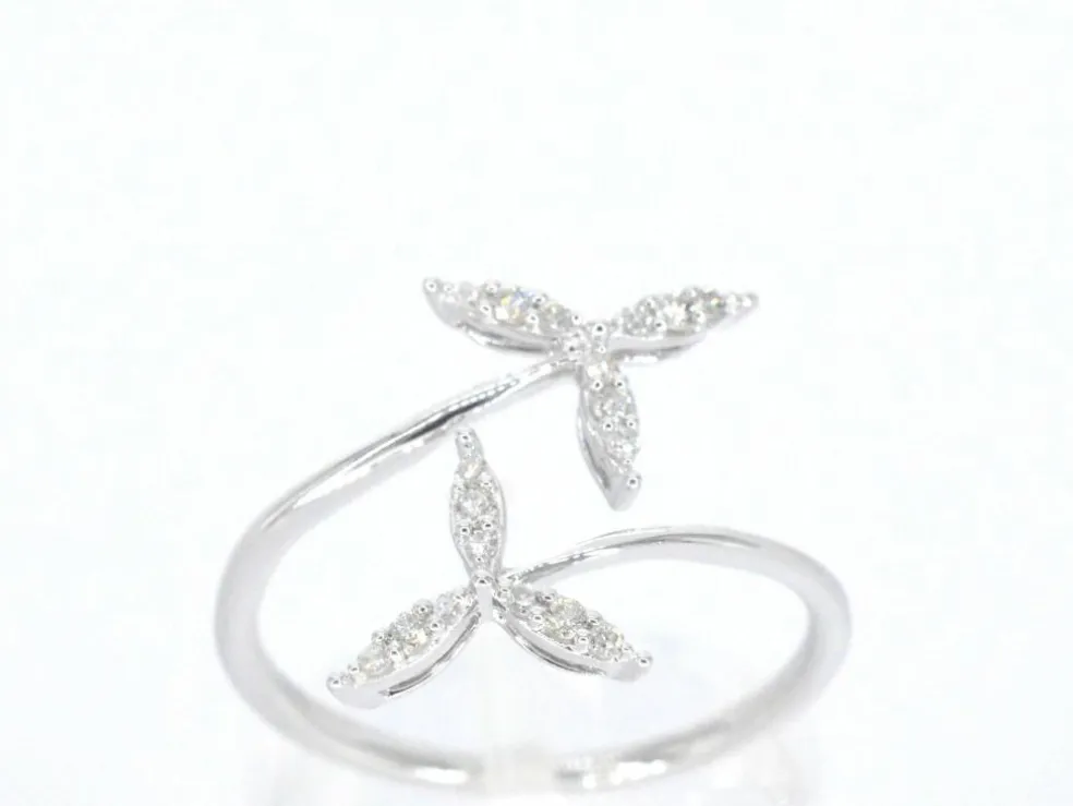Bague en or blanc avec diamants