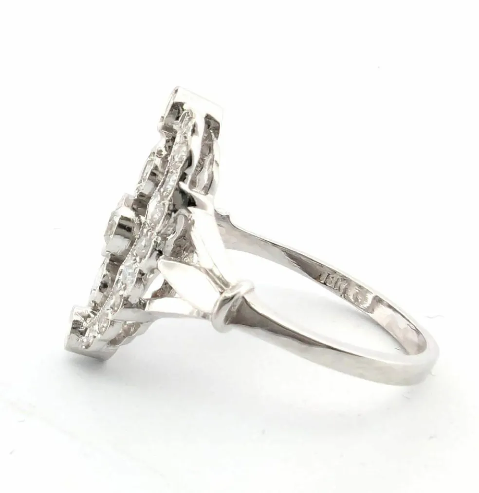 Bague en or blanc avec diamants