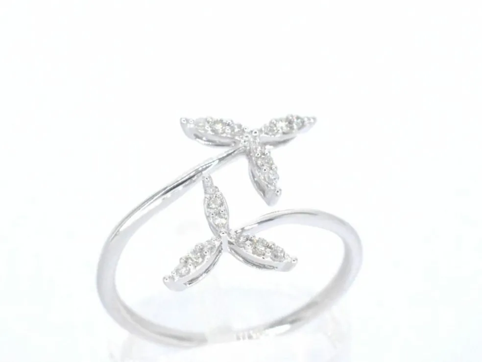 Bague en or blanc avec diamants
