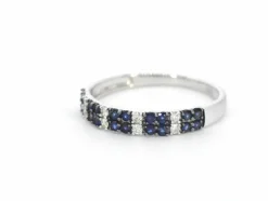 Bague en or blanc avec diamants et saphirs