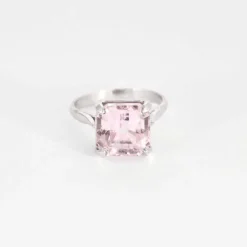 Bague en Or blanc avec Kunzite