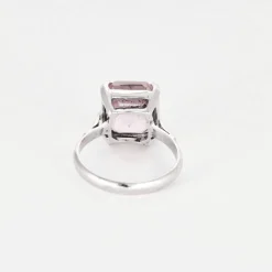 Bague en Or blanc avec Kunzite
