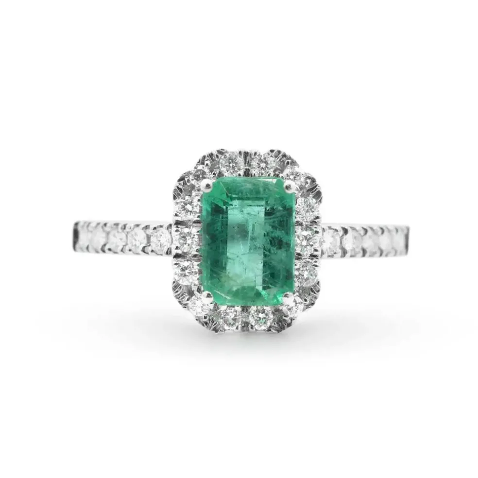 Bague en or blanc avec émeraude zambienne de 0,98 et diamants