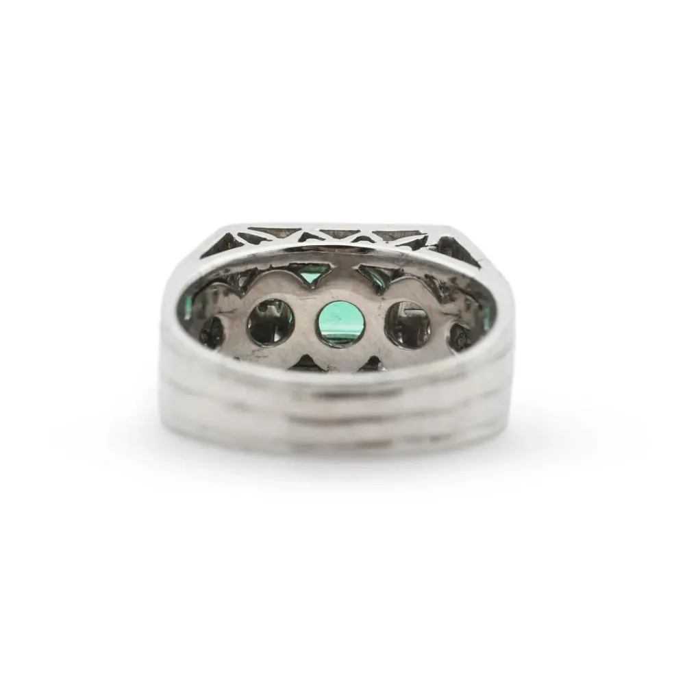 Bague en or blanc avec émeraude et diamants