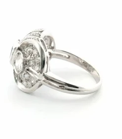 Bague en or blanc avec émeraudes et diamants