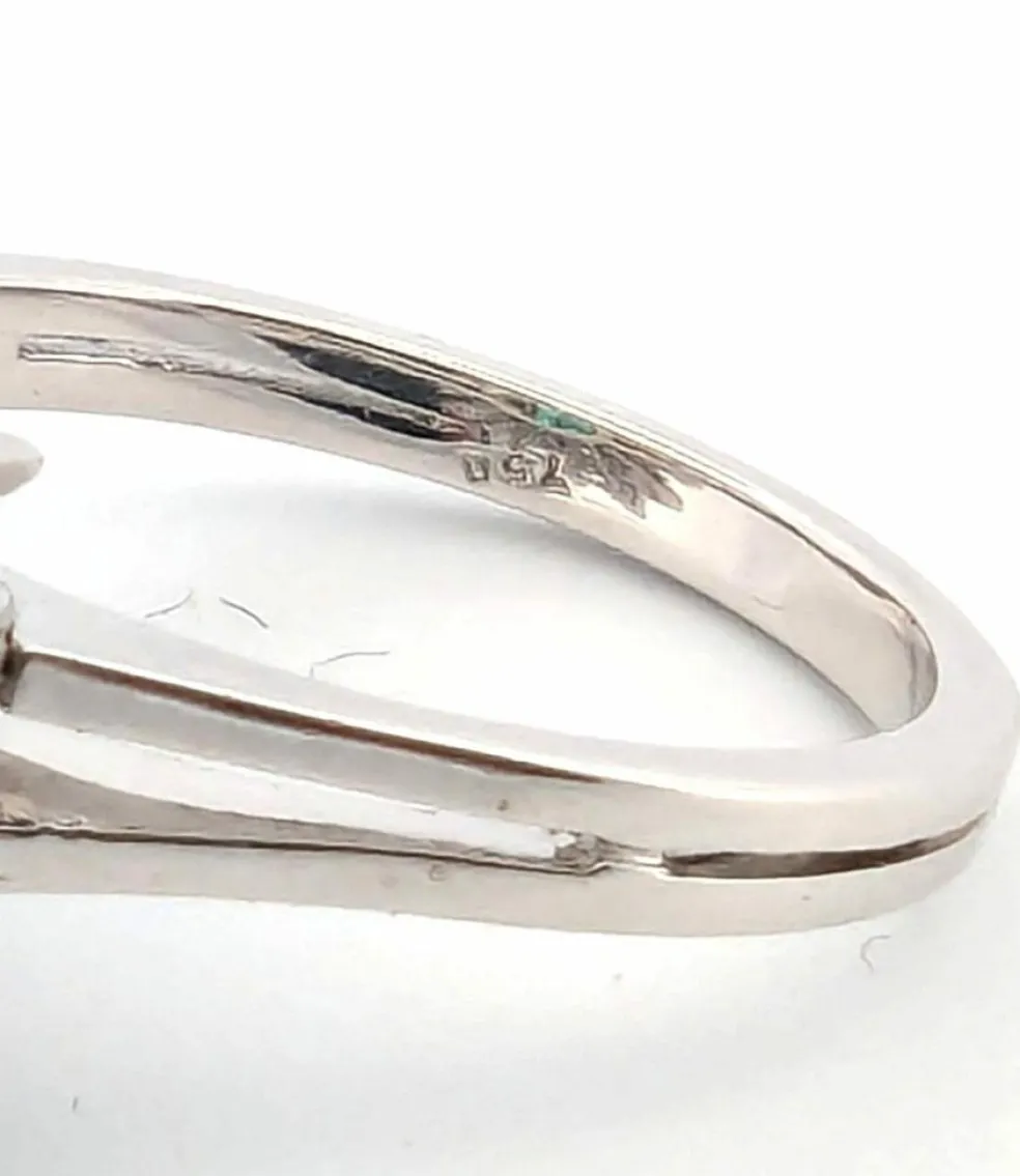 Bague en or blanc avec émeraudes taille octogonale et diamants