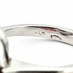 Bague en or blanc avec émeraude et diamants