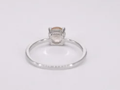 Bague en or blanc avec morganite
