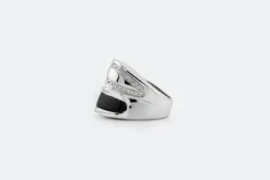 Bague en or blanc avec onyx et diamants