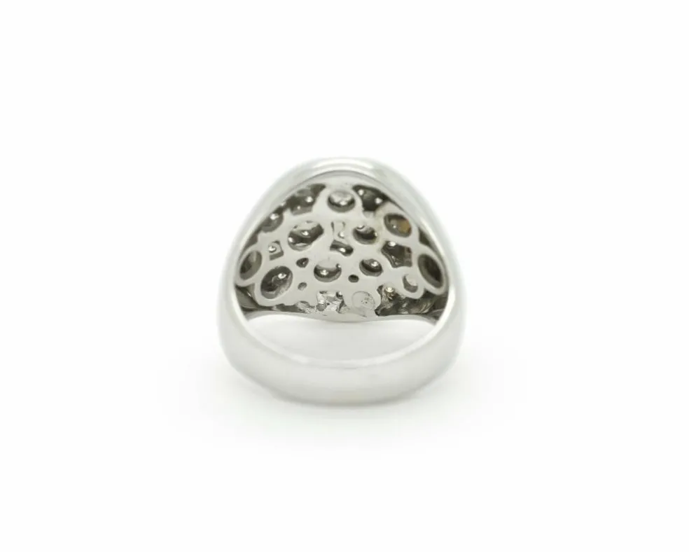 Bague en or blanc avec pavé de diamants